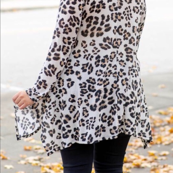 CHIC SOUL • Ivory Leopard Print • FlOWY TUNIC - Picture 7 of 8